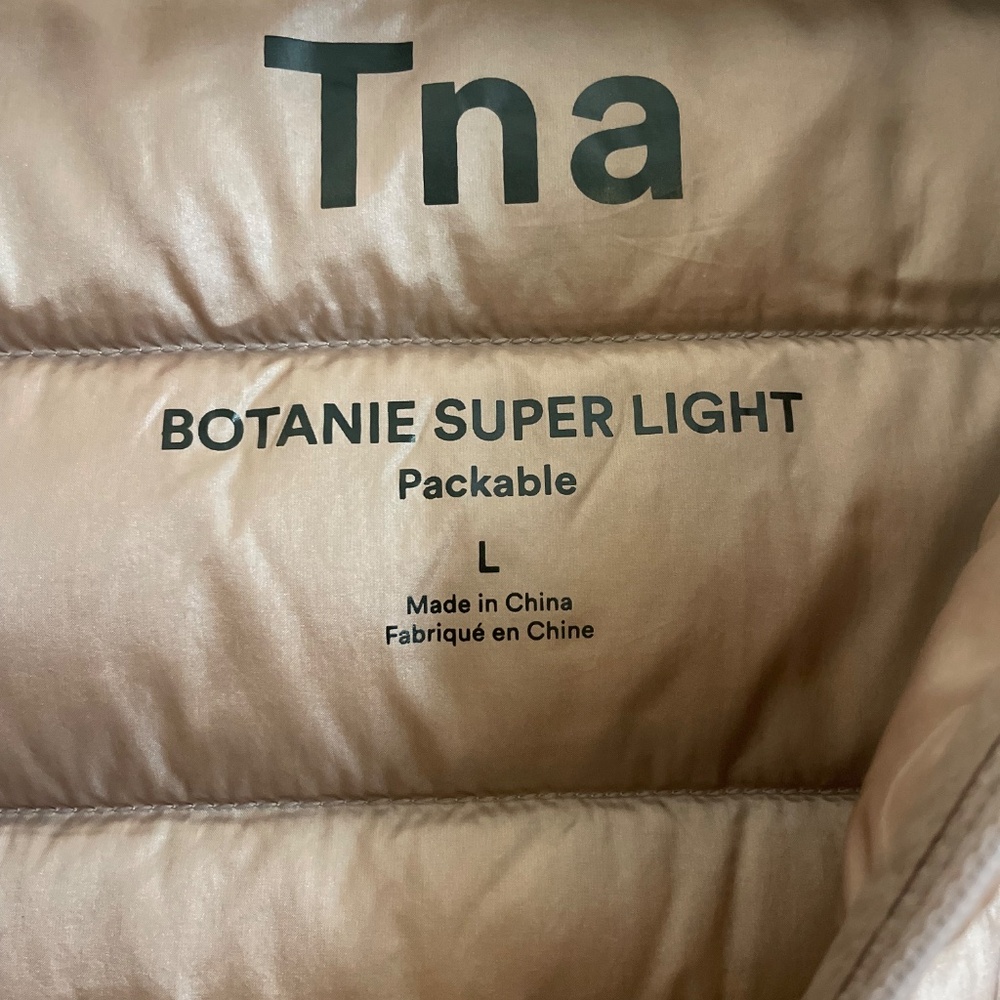 TNA puffer - Picture 3 of 4
